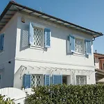 Maison Ciri 別荘 フォルテ・デイ・マルミ